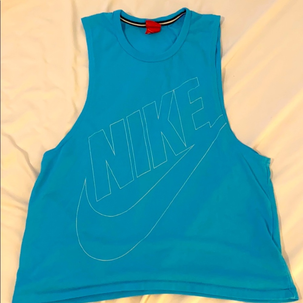 Nike cutt off.